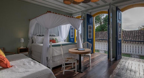 Sandi Hotel PARATY - تیکس چارتر