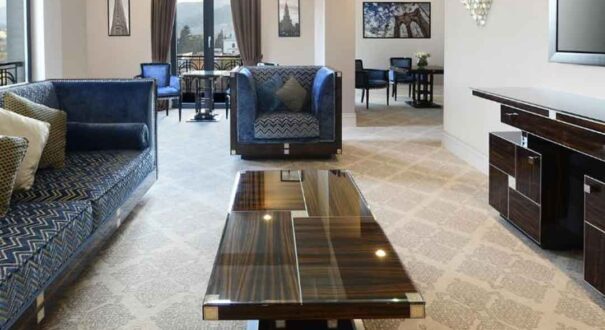 هتل آمباسادوری (Ambassadori Tbilisi Hotel) تفلیس