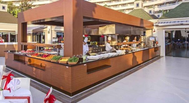هتل (Grand Blue Sky International) کوش آداسی