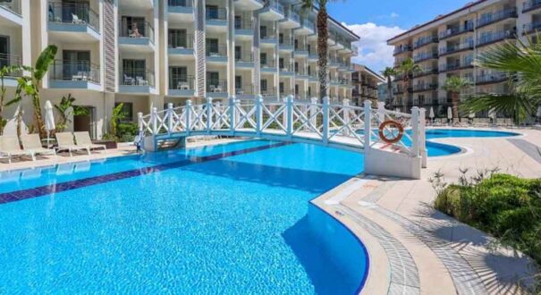 هتل و سوئیت رامادا (Ramada Hotel & Suites) کوش آداسی