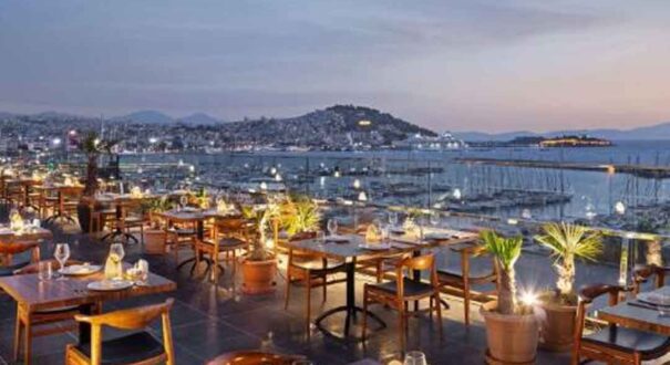هتل دابل تری بای هیلتون (Doubletree By Hilton) کوش آداسی