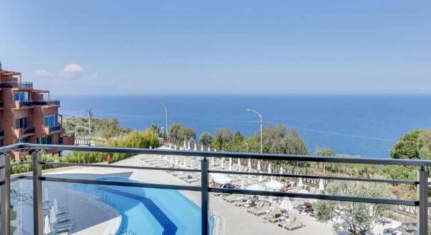 هتل و سوئیت رامادا (Ramada Hotel & Suites) کوش آداسی