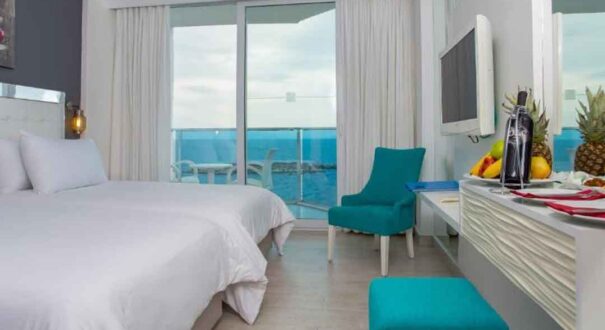 هتل (Le Bleu Hotel & Resort) کوش آداسی