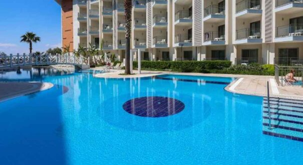 هتل و سوئیت رامادا (Ramada Hotel & Suites) کوش آداسی