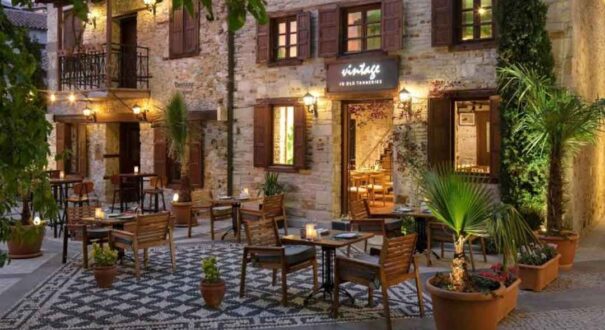 هتل دابل تری بای هیلتون (Doubletree By Hilton) کوش آداسی