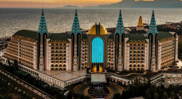 هتل دلفین امپریال آنتالیا - تیکس چارتر