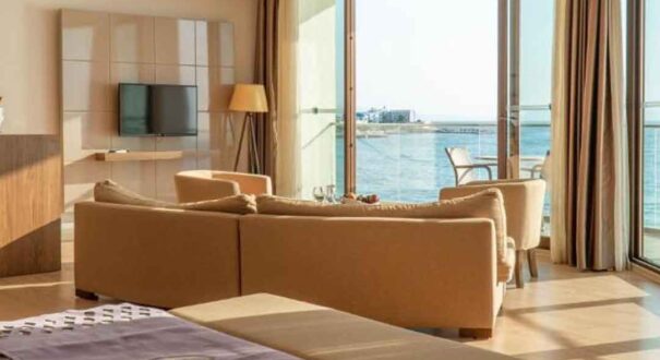 هتل لیدیز (Ladies Beach Suit Otel) کوش آداسی