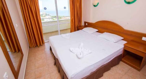 هتل آپارتمان تونتاس فامیلی سوئیتس (Tuntas Family Suites) کوش آداسی