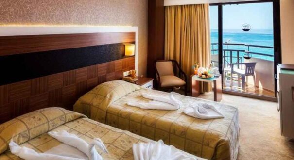 هتل دریجی (Derici Hotel) کوش آداسی