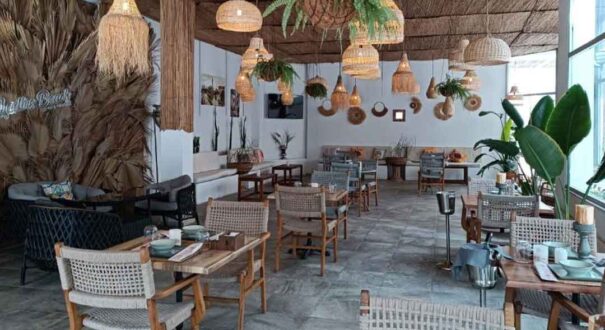 هتل لیدیز (Ladies Beach Suit Otel) کوش آداسی