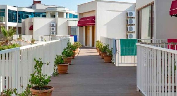 هتل لیدیز (Ladies Beach Suit Otel) کوش آداسی