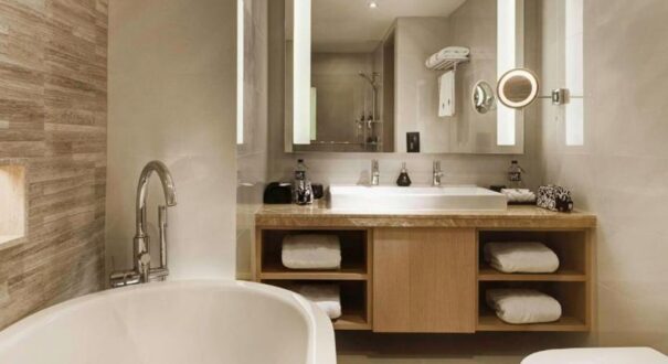 Banyan Tree Bangkok-tixcharter