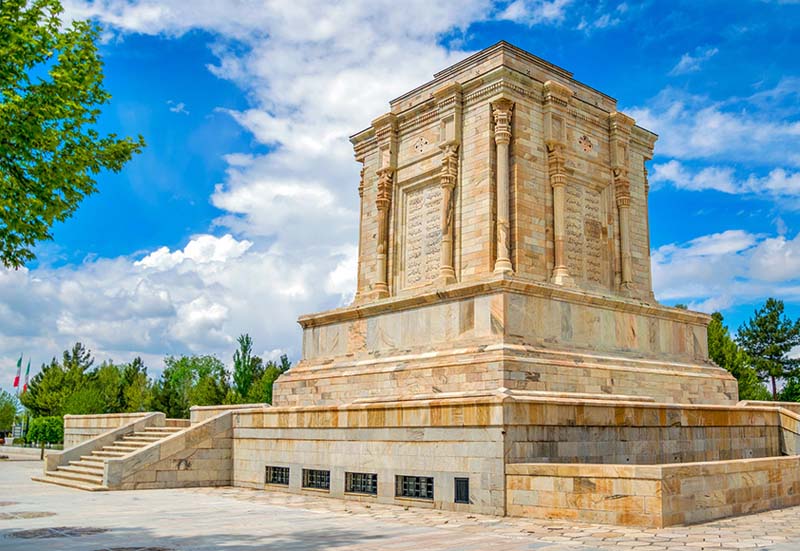 تور تبریز به مشهد