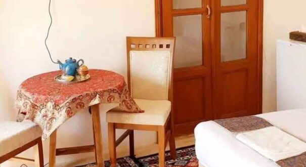 اقامتگاه سنتی عمارت بامگاه کرمانشاه-تیکس چارتر